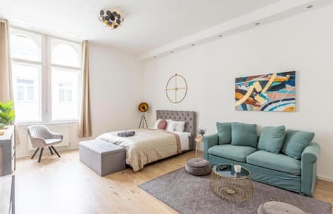 Bed, Living room, Bedroom