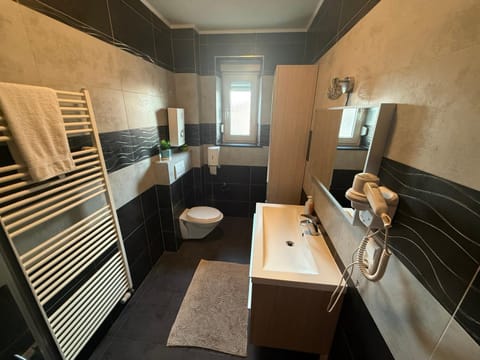 Chambre centre gasperich Vacation rental in Luxembourg