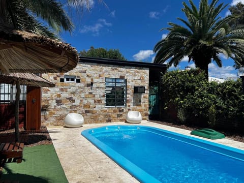 Property building, Day, Garden, Garden view, Pool view, Swimming pool, sunbed
