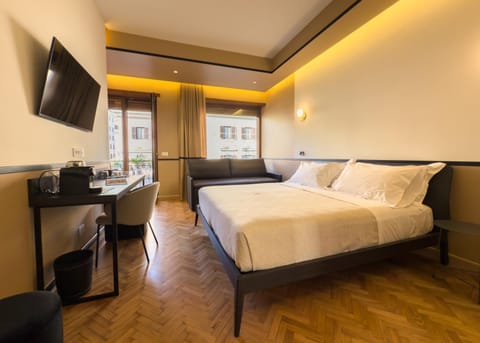 Bed, TV and multimedia, Living room, Photo of the whole room, Evening entertainment, Bedroom