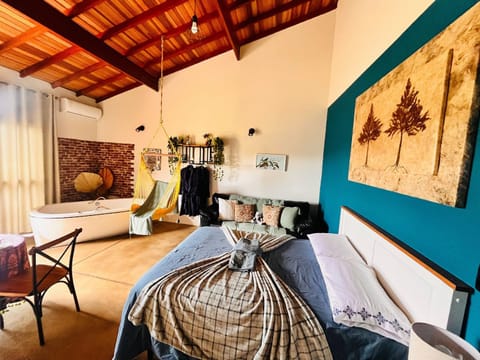 Photo of the whole room, Bedroom