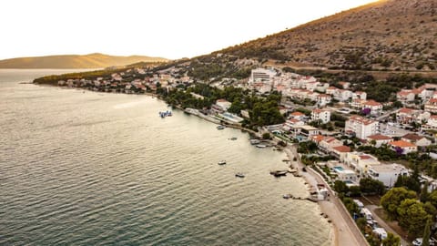 Burano beach apartments Apartment in Šibenik-Knin County, Croatia