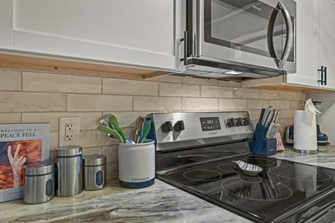 Peace at the Creek House in Goose Creek