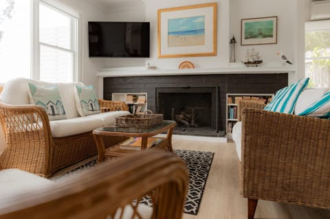 The Little Pearl - Front row at Beauty Bay House in St Helens