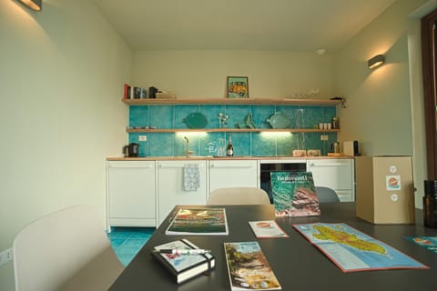 Kitchen or kitchenette, Dining area, stove