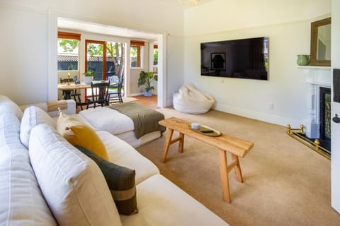 TV and multimedia, Living room