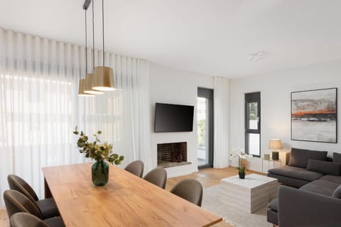 TV and multimedia, Living room, Seating area