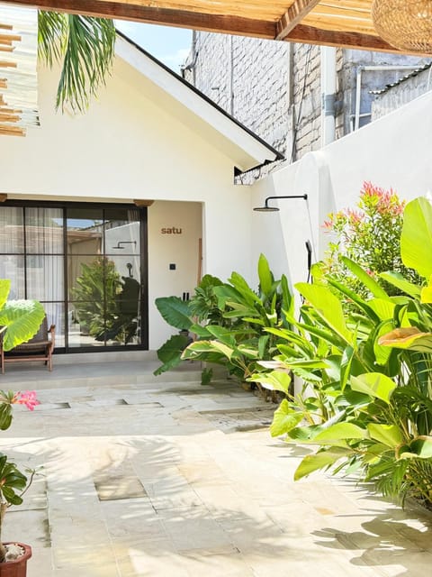 Property building, Patio, Garden, Garden view