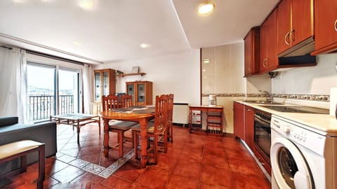Kitchen or kitchenette, Living room