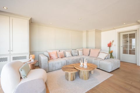 Appartement 1 op de zeedijk in Knokke van Logie marie Apartment in Knokke-Heist