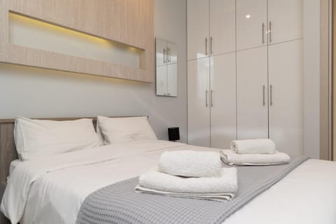 Bed, Photo of the whole room, Bedroom, towels, wardrobe