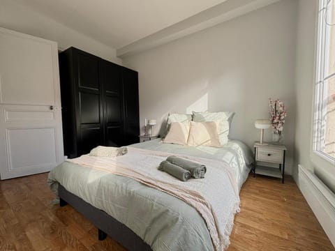 Bed, Bedroom, wardrobe