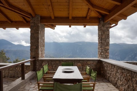 Day, Natural landscape, View (from property/room), Balcony/Terrace, Dining area, Mountain view
