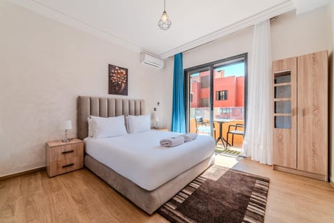 Bed, Photo of the whole room, Bedroom, towels, wardrobe