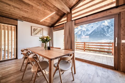 Winter, Dining area, Mountain view