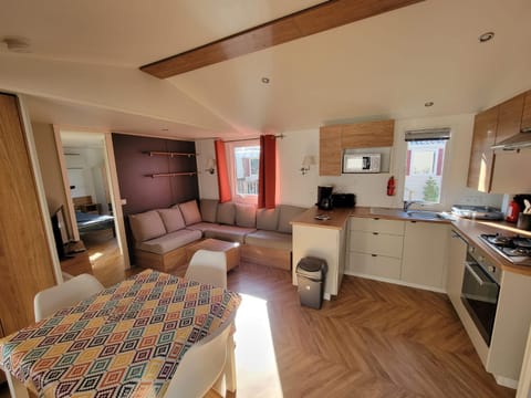 Property building, Living room, kitchen