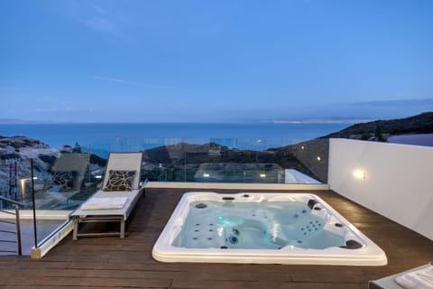 Hot Tub, Hot Tub, Balcony/Terrace, Sea view, Sea view
