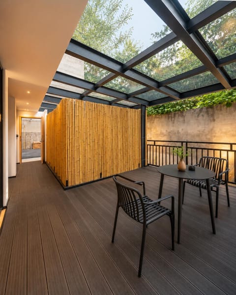 View (from property/room), Balcony/Terrace, Seating area, Dining area