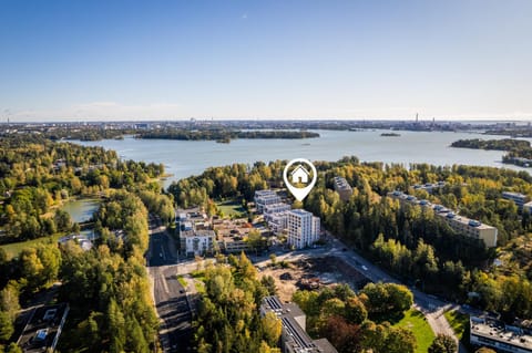 Neighbourhood, Location