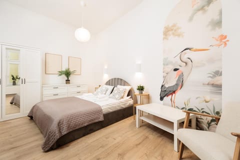 Bed, Photo of the whole room, Bedroom