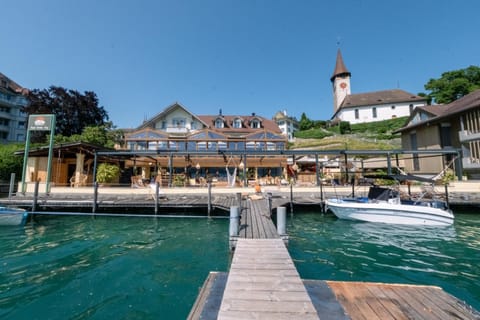 HAUS AM SEE Lakefront Rooms on Lake Thun SELF CHECK-IN Digital Reception Hotel in Hilterfingen