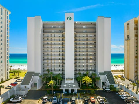 Property building, Natural landscape, Sea view, Location, Parking