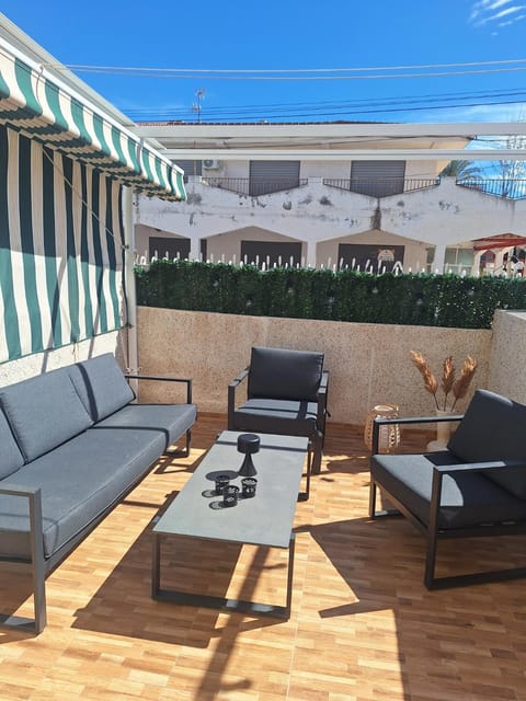 Patio, Balcony/Terrace, Seating area