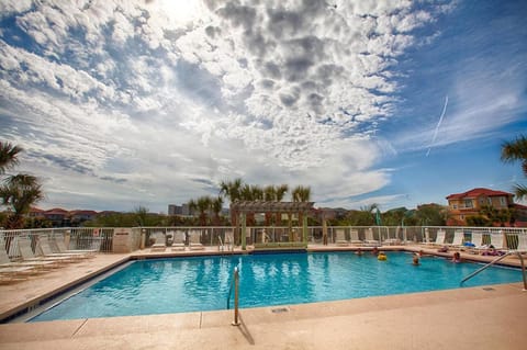 Property building, Patio, Restaurant/places to eat, Bird's eye view, BBQ facilities, Fishing, Golfcourse, Horse-riding, Minigolf, Snorkeling, Balcony/Terrace, Other, Other, Other, Photo of the whole room, Decorative detail, Decorative detail, Beach, Tennis court, Windsurfing, Canoeing, Hiking, Cycling, Diving, On site, Pool view, Pool view, Sea view, Sea view, Area and facilities, Swimming pool, Sports, young children, young children, young children, older children, older children, older children, group of guests, group of guests, group of guests, Family, Family, Family