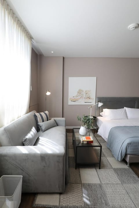 Bed, Living room, Photo of the whole room, Seating area, Bedroom