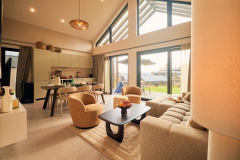 Living room, Seating area, Dining area, Food