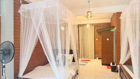 Shower, Bed, Bathroom, Photo of the whole room, Bedroom, fireplace, towels, air conditioner
