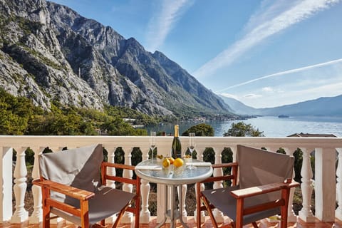 Natural landscape, View (from property/room), Balcony/Terrace, Mountain view, Sea view
