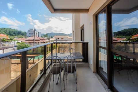 Day, Natural landscape, View (from property/room), Balcony/Terrace, Dining area, Mountain view