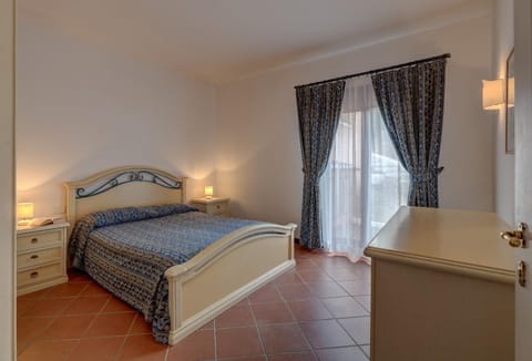 Charming Sea Villa shared pool Sleeps 6 V6IN Villa in Punta de su Torrione