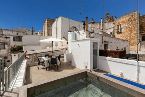 View (from property/room), Balcony/Terrace, Swimming pool