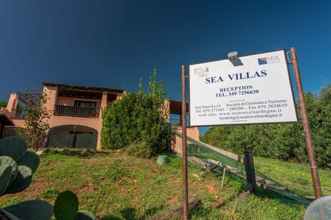 Charming Small Villa shared pool Sleeps V4IN Villa in Punta de su Torrione