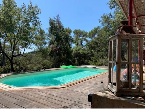 Terre de Caliso House in Besse-sur-Issole