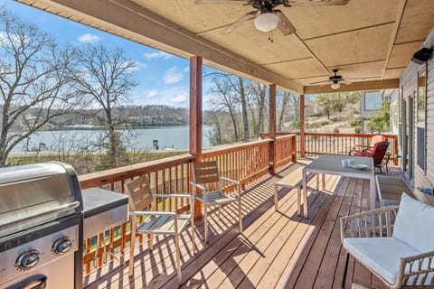 Lake Brittany Escape House in Bella Vista