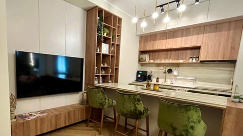 TV and multimedia, Living room, Seating area, kitchen