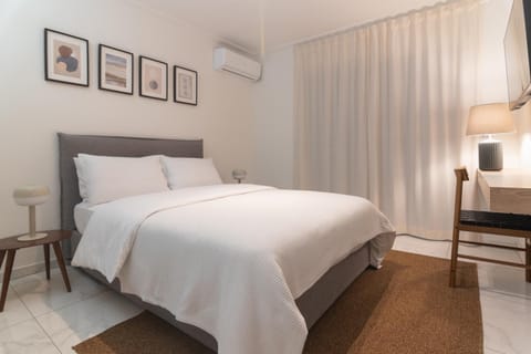 Bed, Photo of the whole room, Bedroom, air conditioner