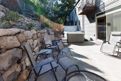 Downwinder House in Hood River