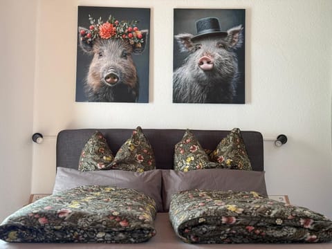 Bed, Decorative detail, Bedroom