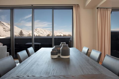 Town Hill Penthouse Apartment in Jackson