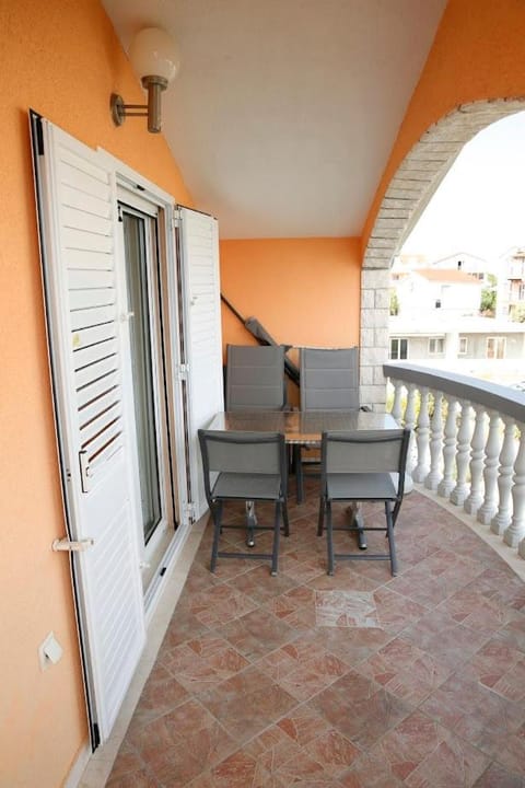 Apartman Elena II kat Apartment in Šibenik-Knin County, Croatia