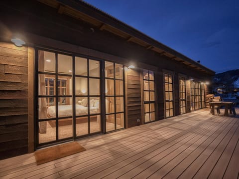 Baitshop Cabin Cabin in Jackson