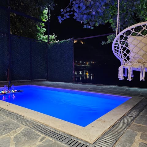 1 Private Bedroom Villa River View&Jacuzzi Villa in Montenegro