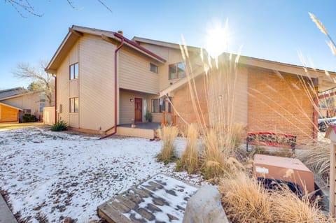 2 Mi to CU Boulder Townhome with Private Deck! House in Boulder