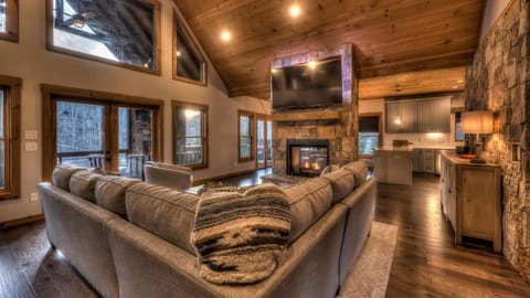 Paradise Found House in Blue Ridge