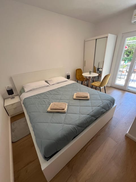 Green oasis for Two, 30 meters from sea Apartment in Zadar