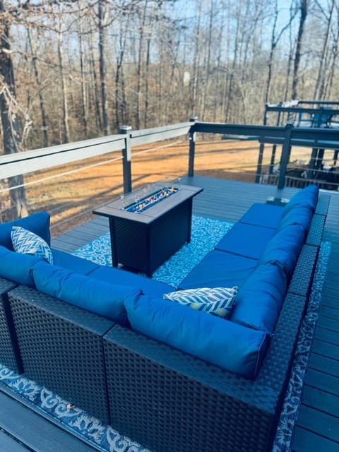 Chad's PickwickLake Retreat House in Pickwick Lake